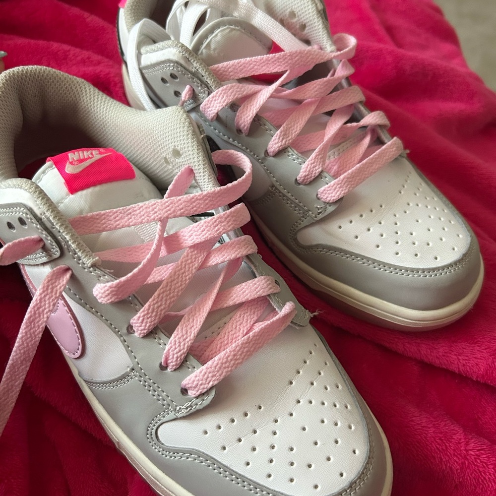 Nike dunks low “ 520 pack pink “